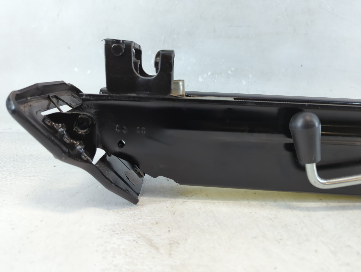 2010 Audi Q5 Spare Scissor Car Jack - Oemusedautoparts1.com