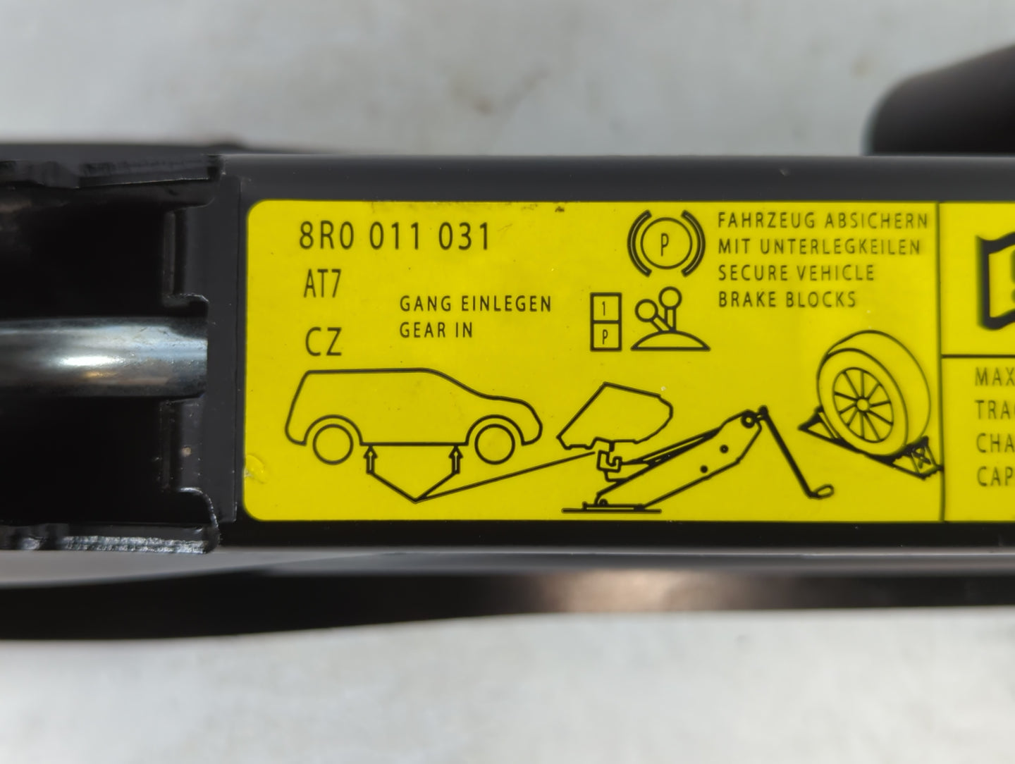 2010 Audi Q5 Spare Scissor Car Jack - Oemusedautoparts1.com