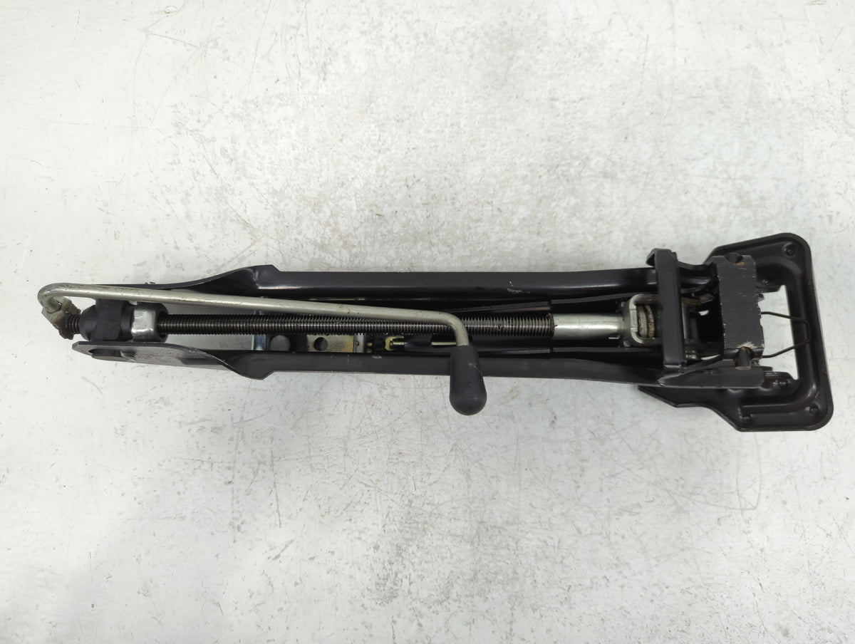 Audi Q5 Spare Scissor Car Jack 1093777 - Oemusedautoparts1.com