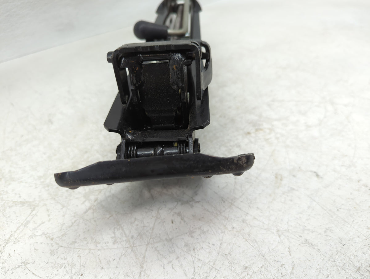 Audi Q5 Spare Scissor Car Jack 1093777 - Oemusedautoparts1.com