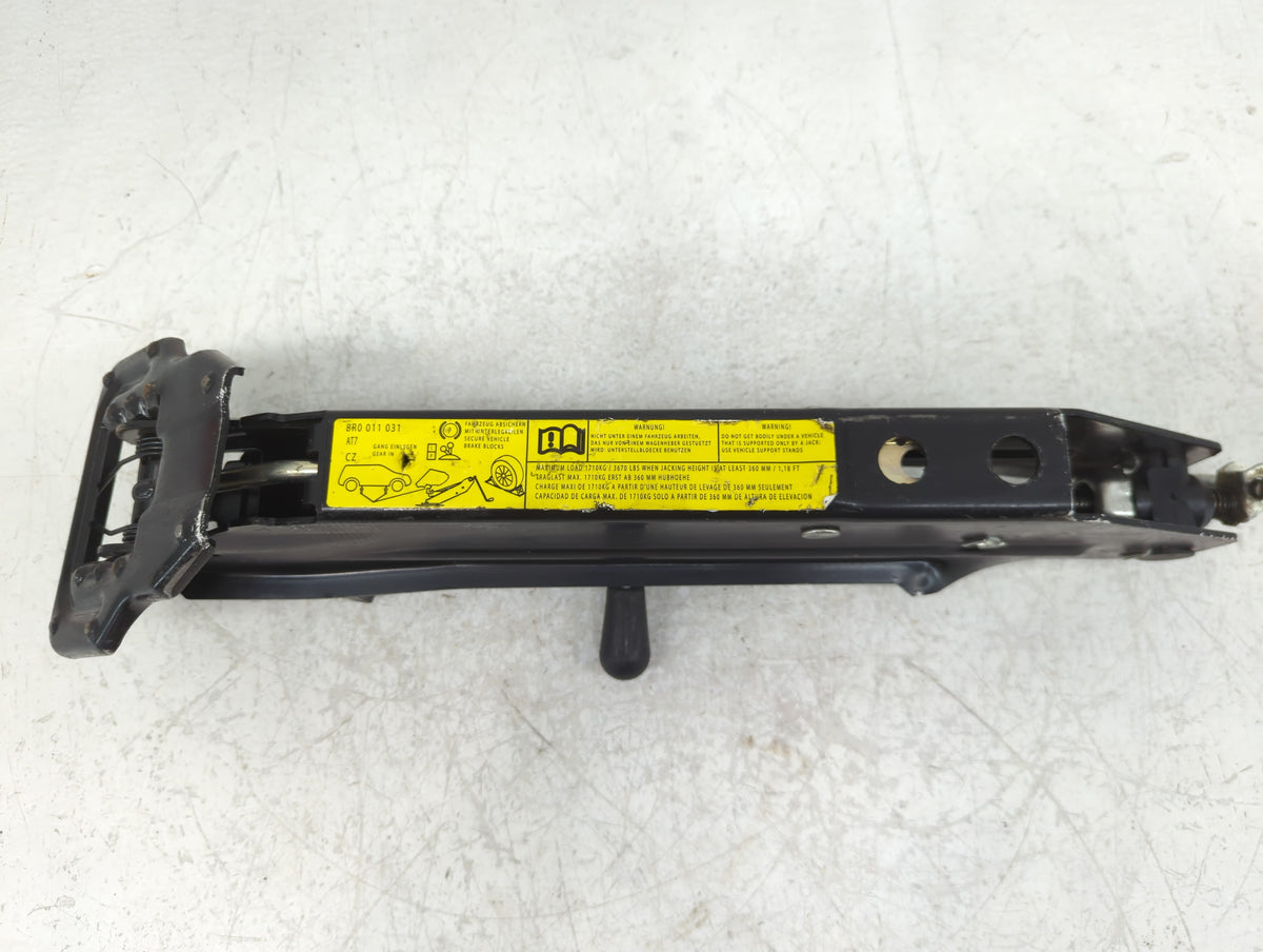 Audi Q5 Spare Scissor Car Jack 1093777 - Oemusedautoparts1.com