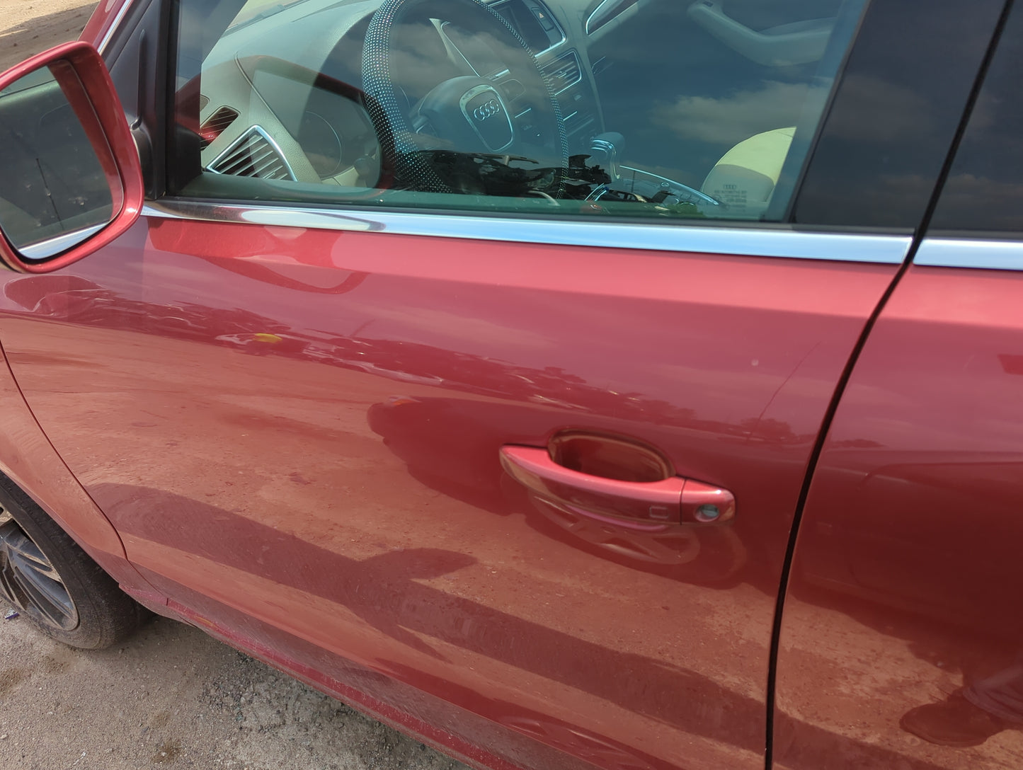 2009-2012 Audi Q5 Driver Front Door Oem - Oemusedautoparts1.com