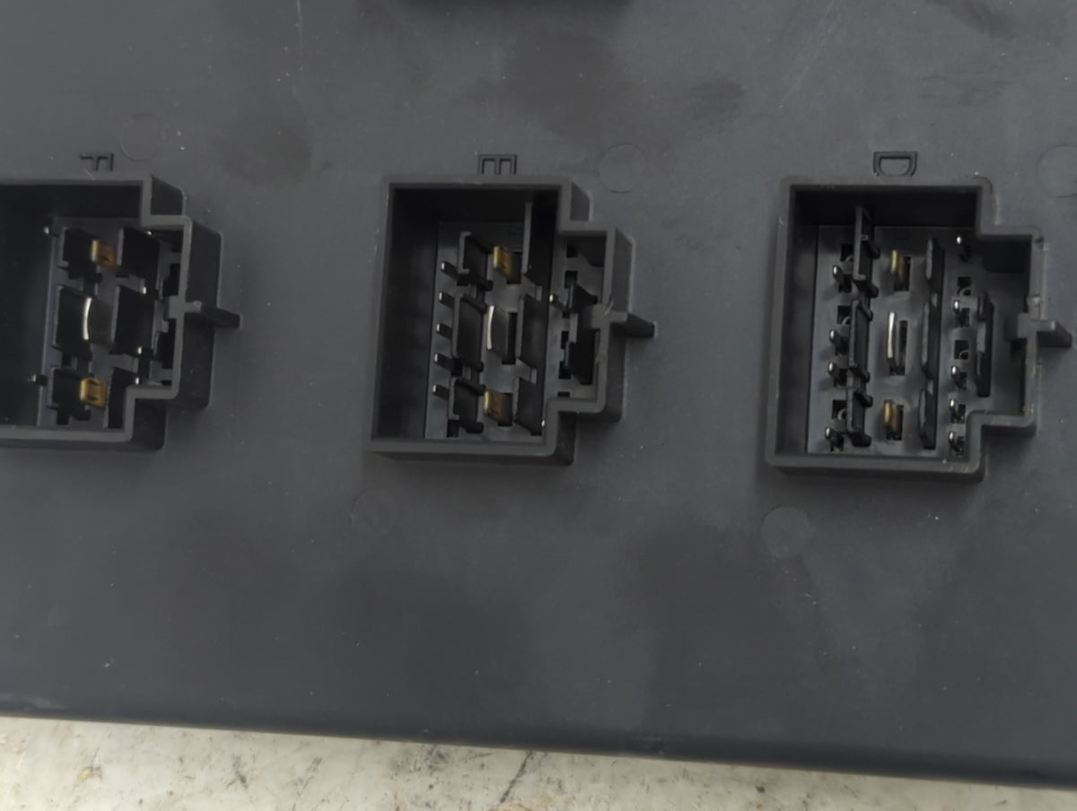 2009-2012 Audi Q5 Body Control Module Bcm Inner Cabin Fuse Box - Oemusedautoparts1.com