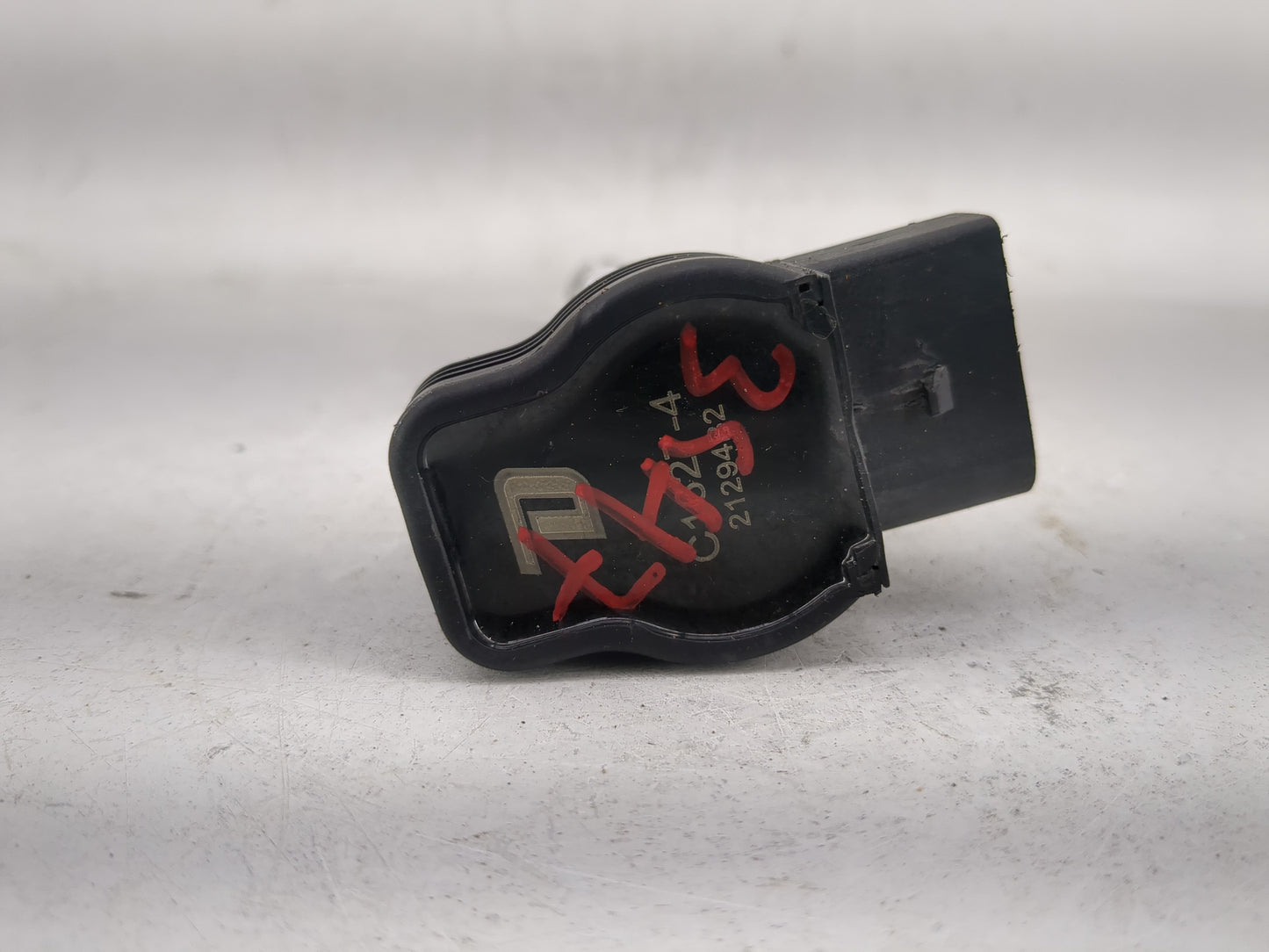 2010-2012 Audi Q5 Ignition Coil Igniter Pack - Oemusedautoparts1.com