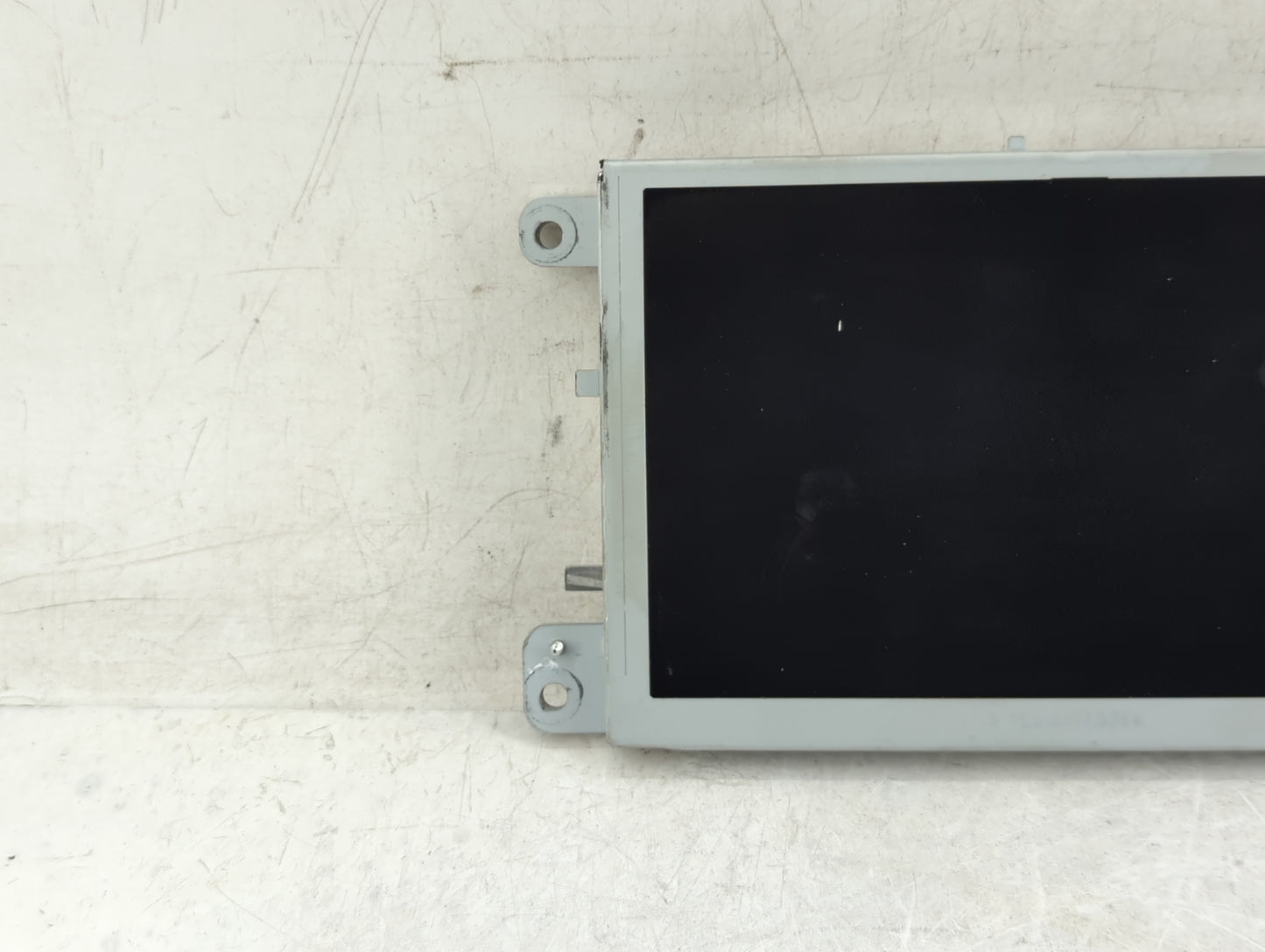 2009-2017 Audi Q5 Information Display Screen - Oemusedautoparts1.com