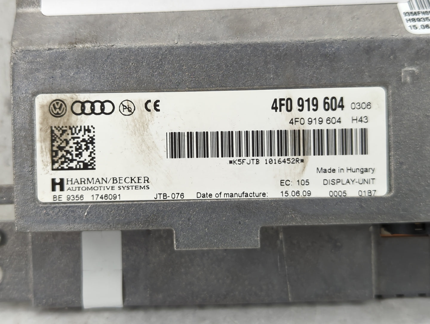 2009-2017 Audi Q5 Information Display Screen - Oemusedautoparts1.com