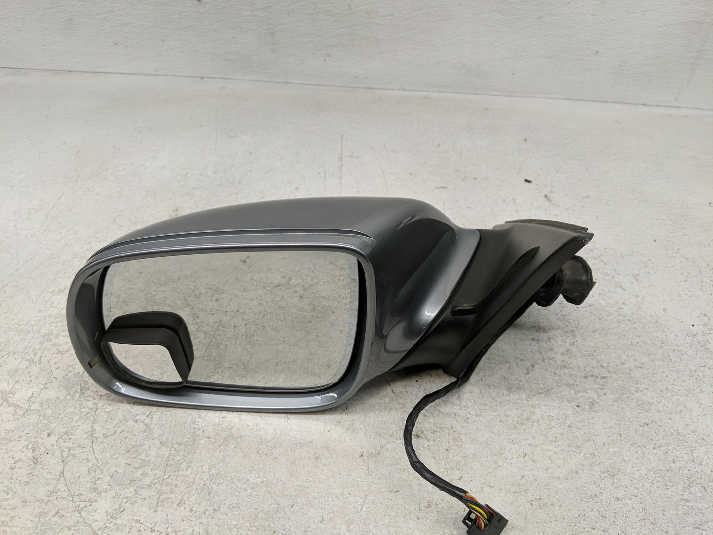 2009-2014 Audi Q5 Driver Side View Mirror - Left Door Mirror OEM Used - Oemusedautoparts1.com