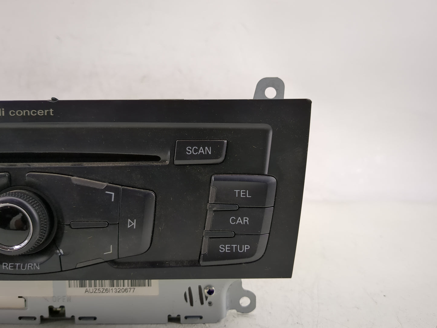 2009-2010 Audi Q5 Radio AM FM Cd Player Receiver Replacement P/N:8T1 035 186 R Fits Fits 2009 2010 OEM Used Auto Parts - Oem