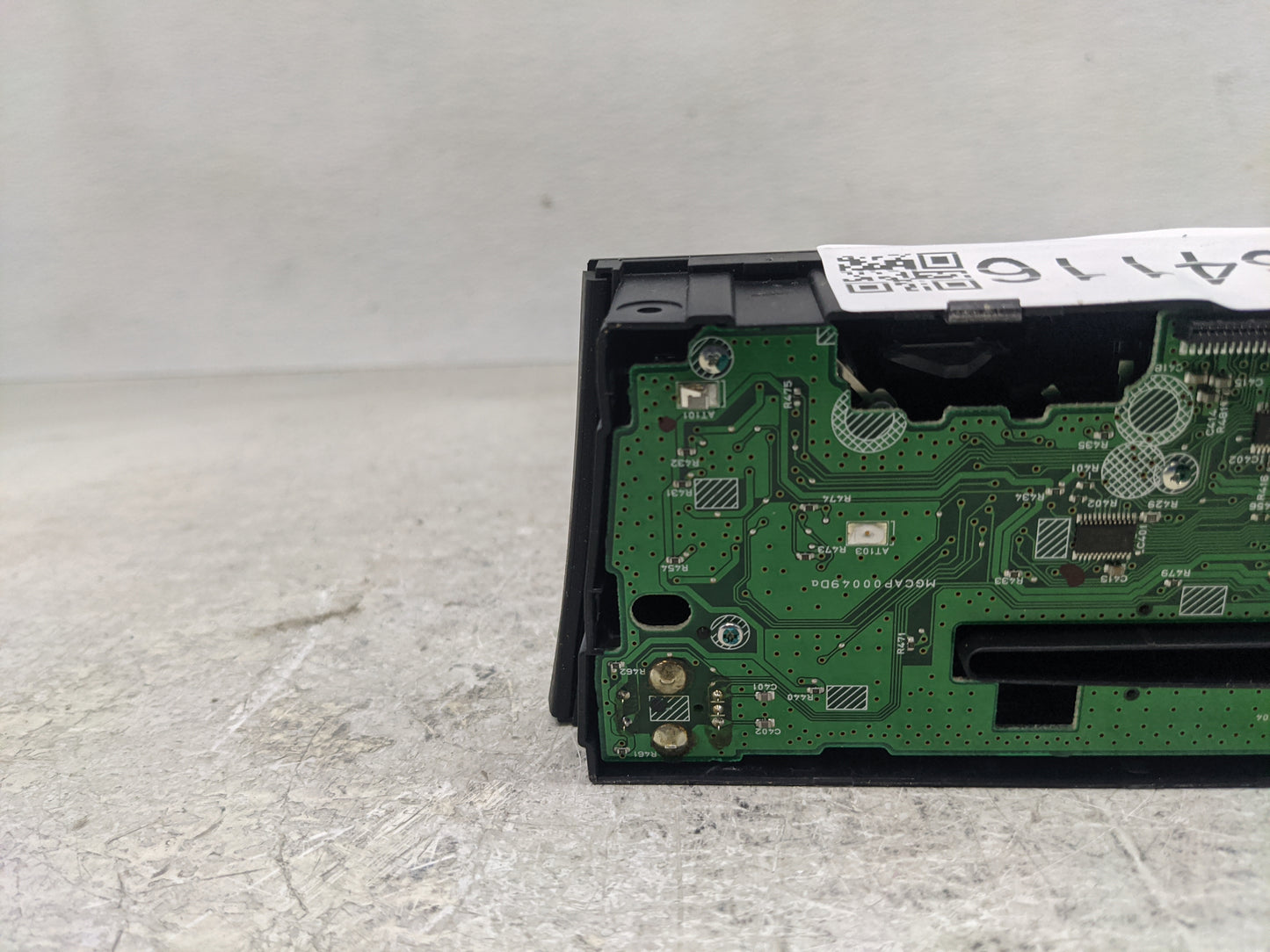 2009-2010 Audi Q5 Radio Control Panel - Oemusedautoparts1.com