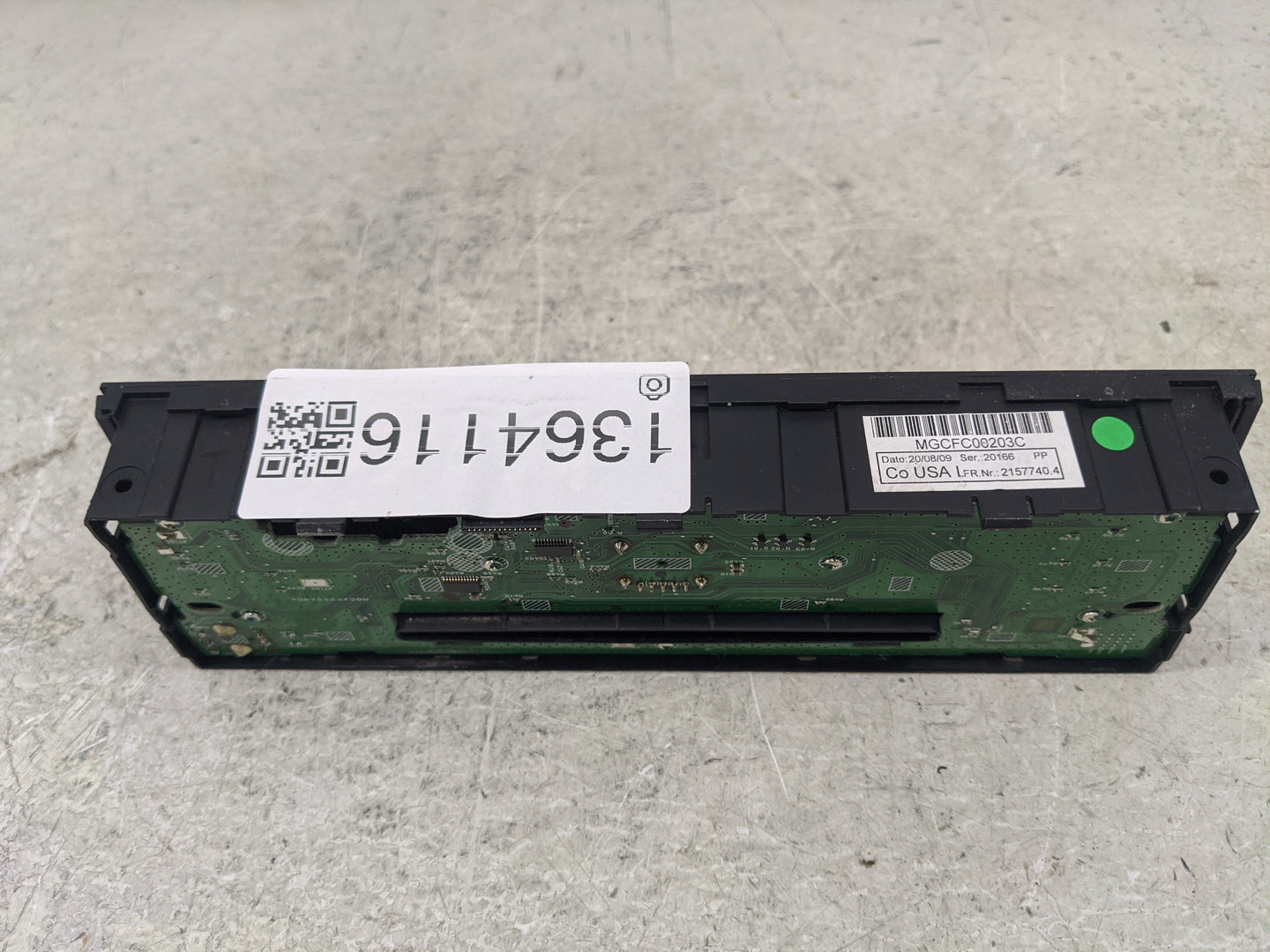 2009-2010 Audi Q5 Radio Control Panel - Oemusedautoparts1.com