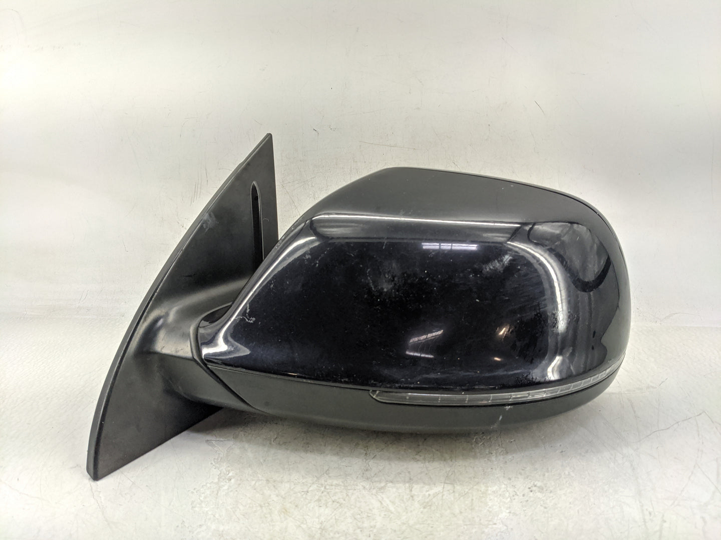 2009-2014 Audi Q5 Driver Side View Mirror - Left Door Mirror OEM Used - Oemusedautoparts1.com