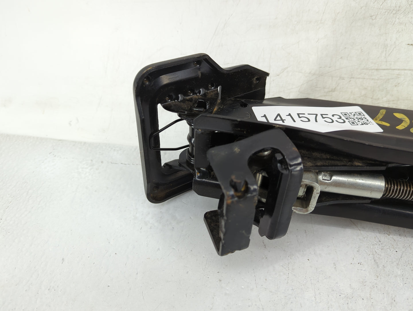 2010 Audi Q5 Spare Scissor Car Jack - Oemusedautoparts1.com
