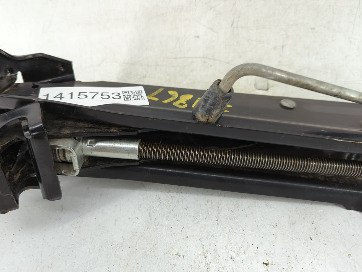 2010 Audi Q5 Spare Scissor Car Jack - Oemusedautoparts1.com