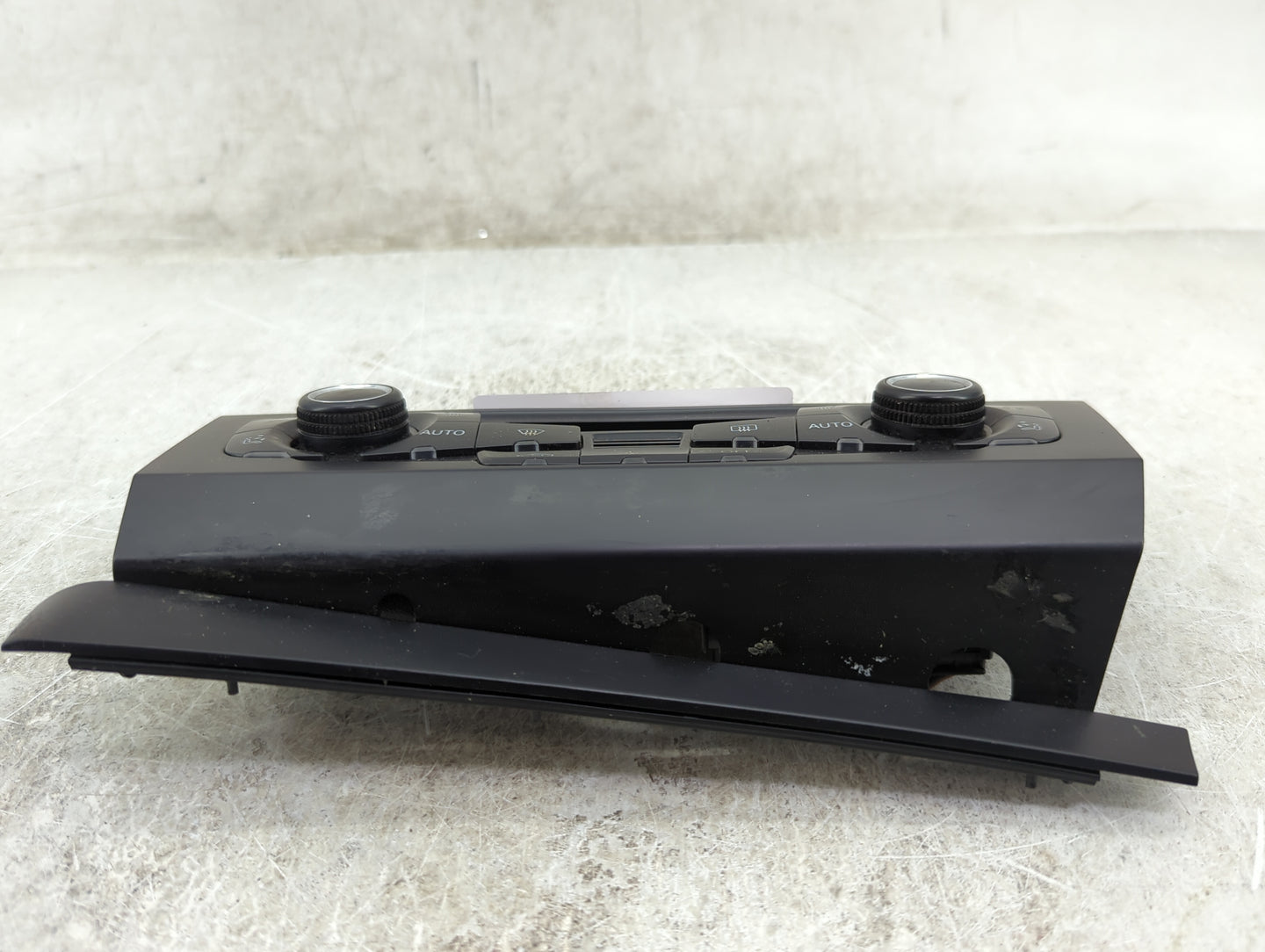 2010 Audi Q5 Climate Control Module Temperature AC/Heater Replacement P/N:8T1820043AK A2C53345976 Fits OEM Used Auto Parts -