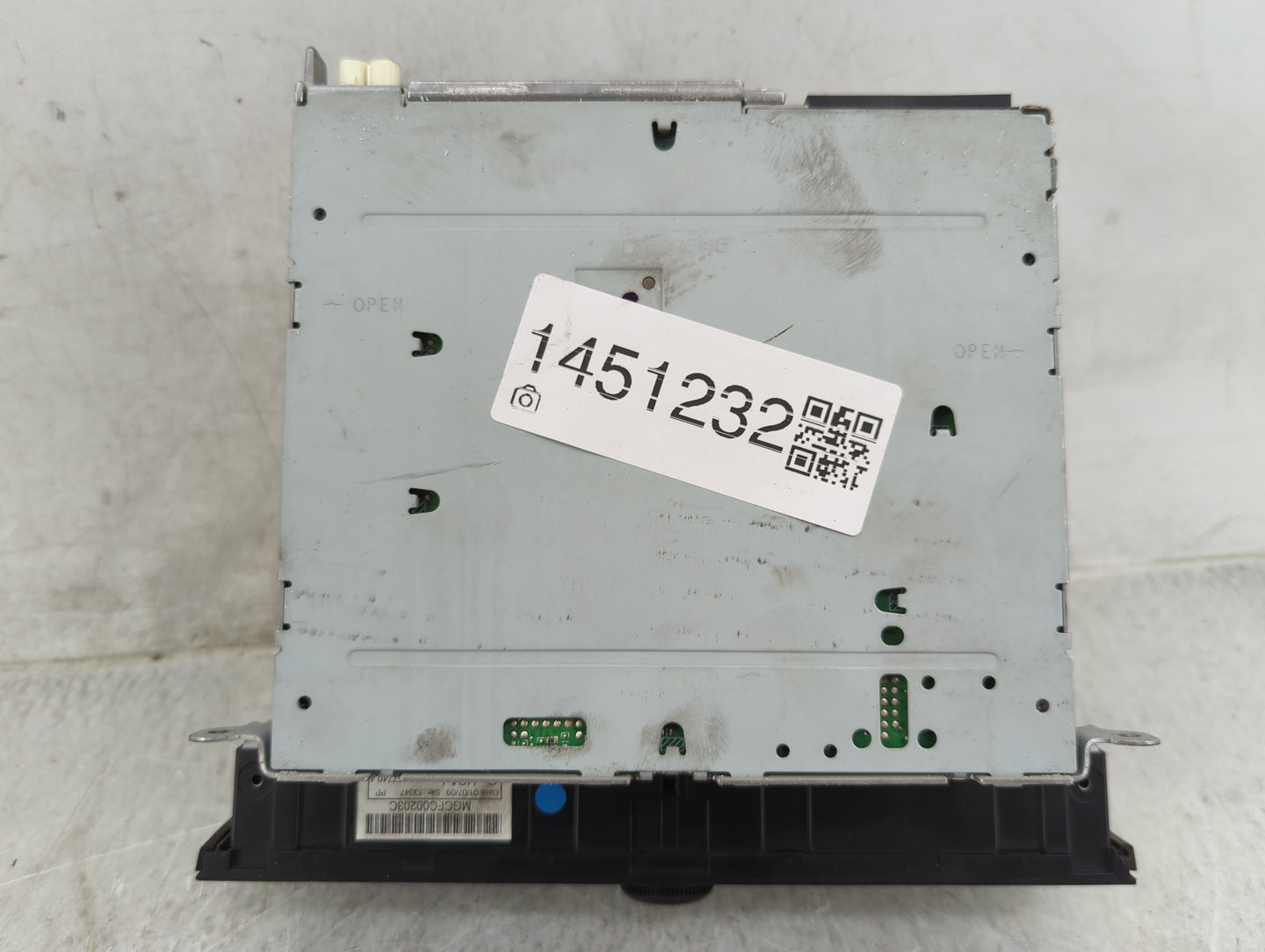 2011-2017 Audi Q5 Radio AM FM Cd Player Receiver Replacement P/N:8T1035186R CQ-JA1962G Fits OEM Used Auto Parts - Oemusedaut