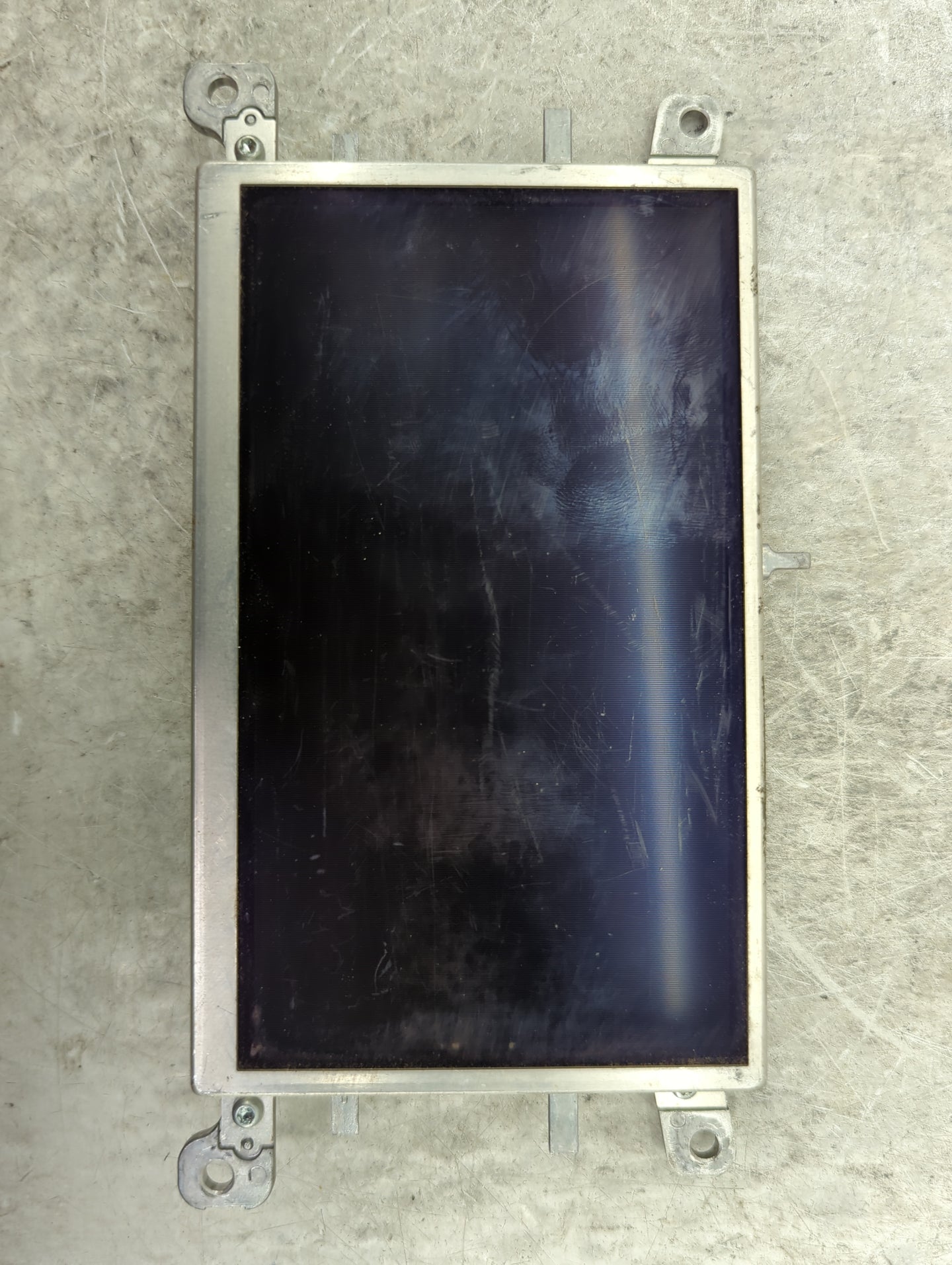 2009-2017 Audi Q5 Information Display Screen - Oemusedautoparts1.com