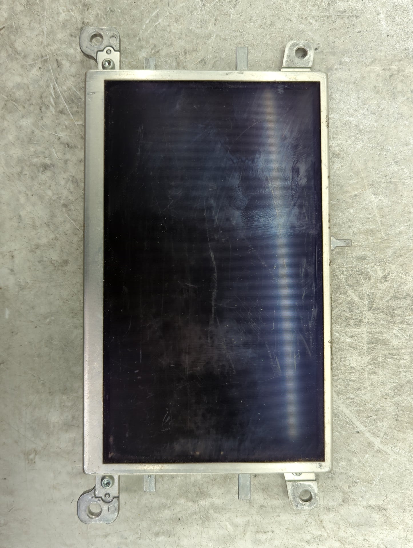2009-2017 Audi Q5 Information Display Screen - Oemusedautoparts1.com