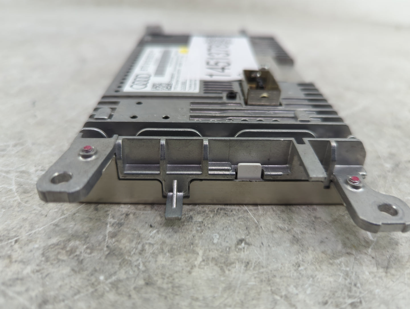 2009-2017 Audi Q5 Information Display Screen - Oemusedautoparts1.com