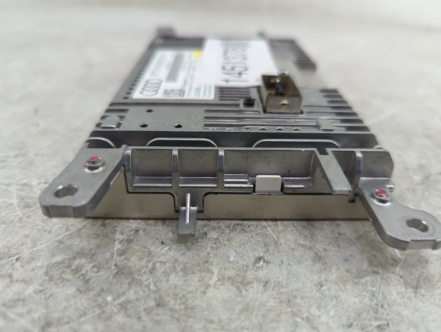 2009-2017 Audi Q5 Information Display Screen - Oemusedautoparts1.com