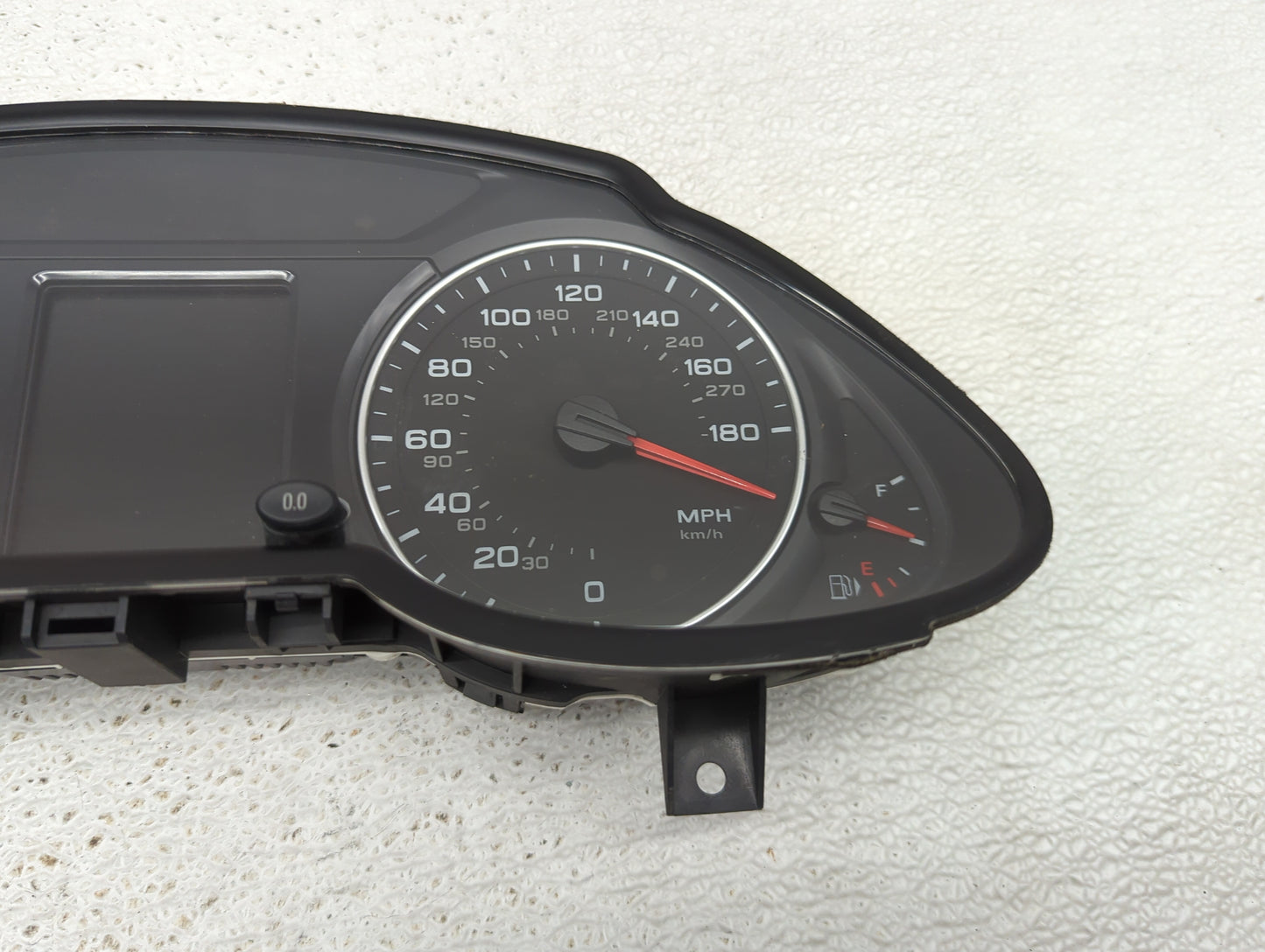 2009-2010 Audi Q5 Instrument Cluster Speedometer Gauges P/N:8R0920980K 503002381302 Fits Fits 2009 2010 OEM Used Auto Parts 