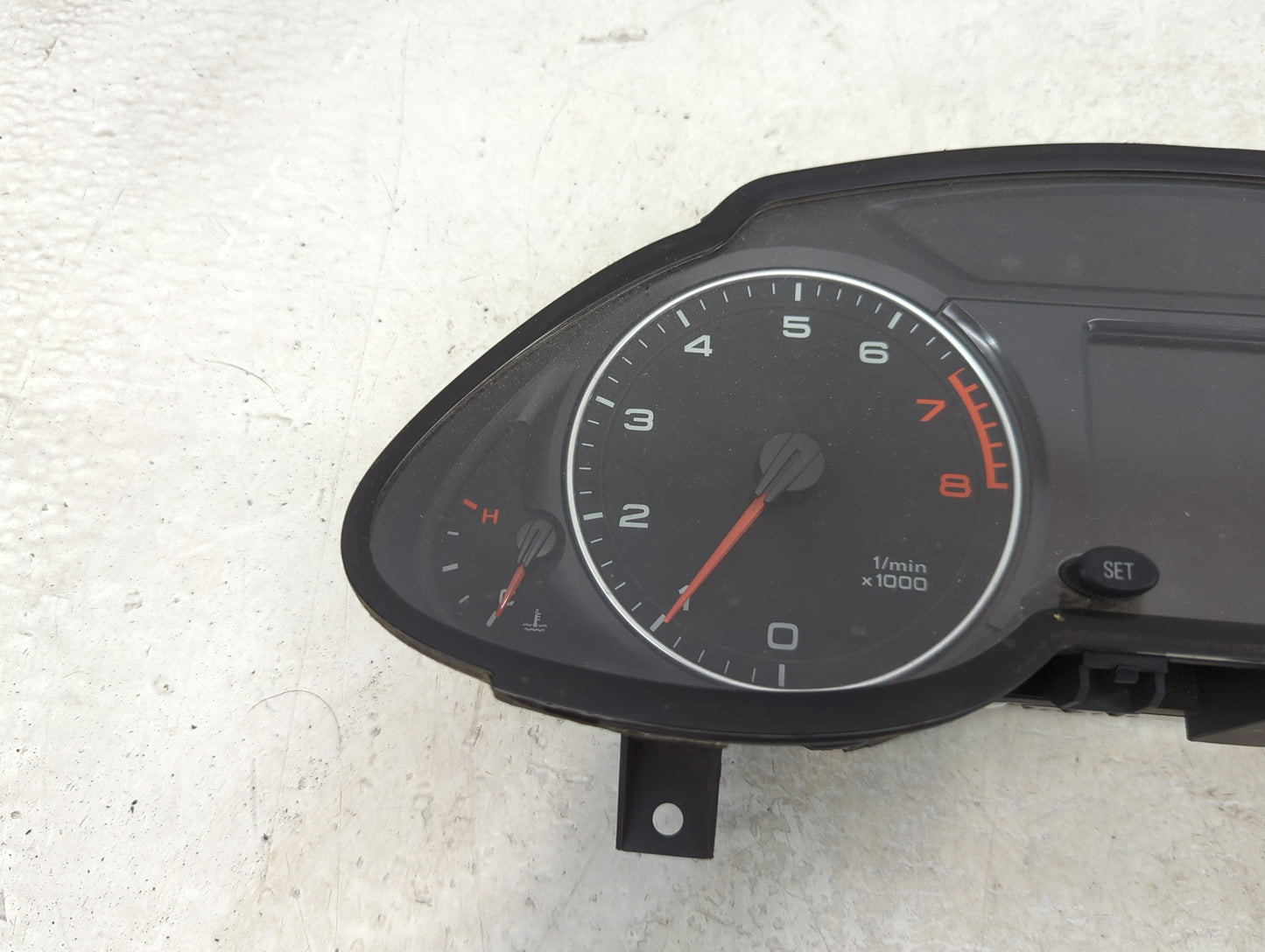 2009-2010 Audi Q5 Instrument Cluster Speedometer Gauges P/N:8R0920980K 503002381302 Miles: Fits Fits 2009 2010 OEM Used Auto