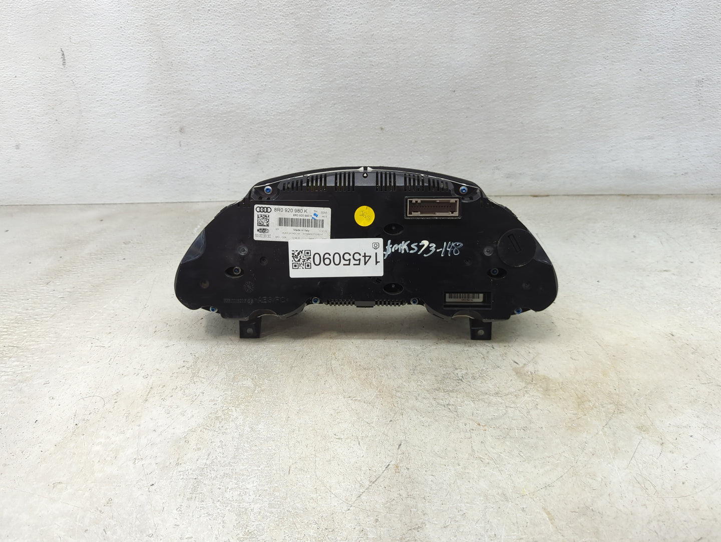 2009-2010 Audi Q5 Instrument Cluster Speedometer Gauges P/N:8R0920980K 503002381302 Miles: Fits Fits 2009 2010 OEM Used Auto
