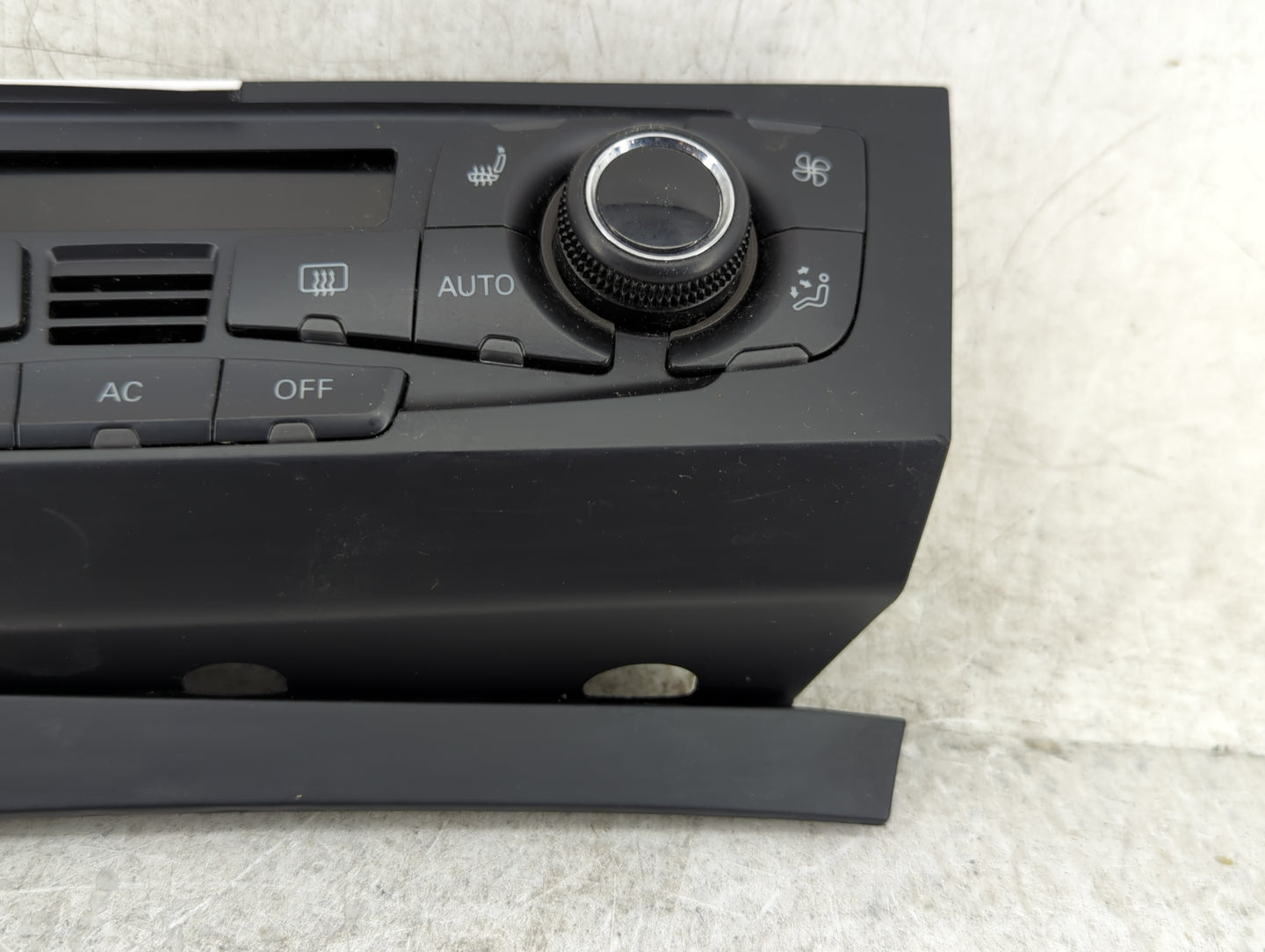 2009-2012 Audi Q5 Climate Control Module Temperature AC/Heater Replacement P/N:8T1 820 043 AK Fits OEM Used Auto Parts - Oem