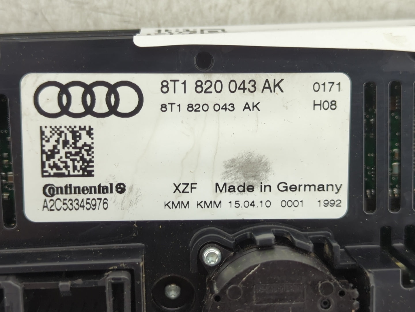 2009-2012 Audi Q5 Climate Control Module Temperature AC/Heater Replacement P/N:8T1 820 043 AK Fits OEM Used Auto Parts - Oem