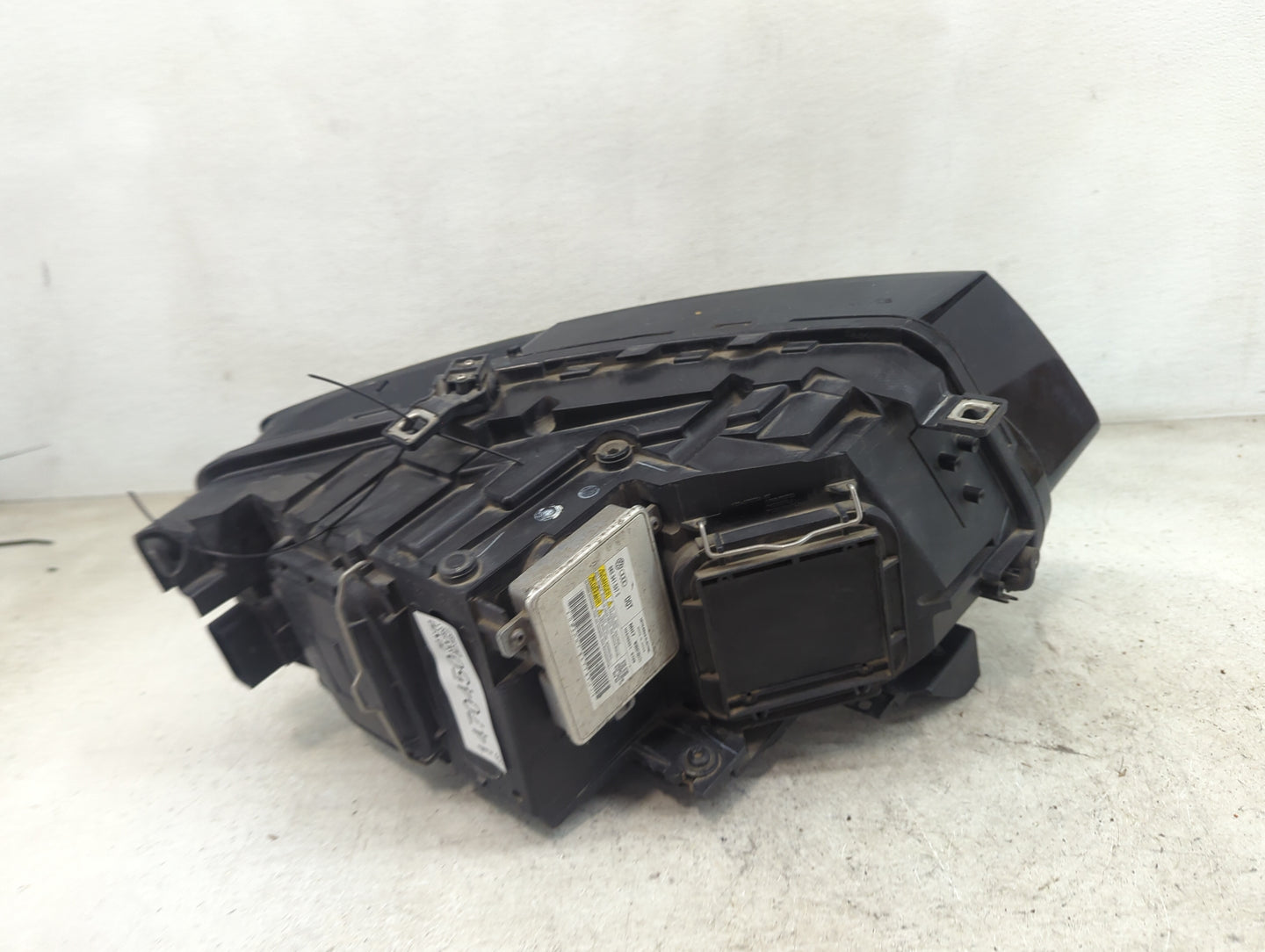 2010 Audi Q5 Passenger Right Oem Head Light Headlight Lamp Black - Oemusedautoparts1.com
