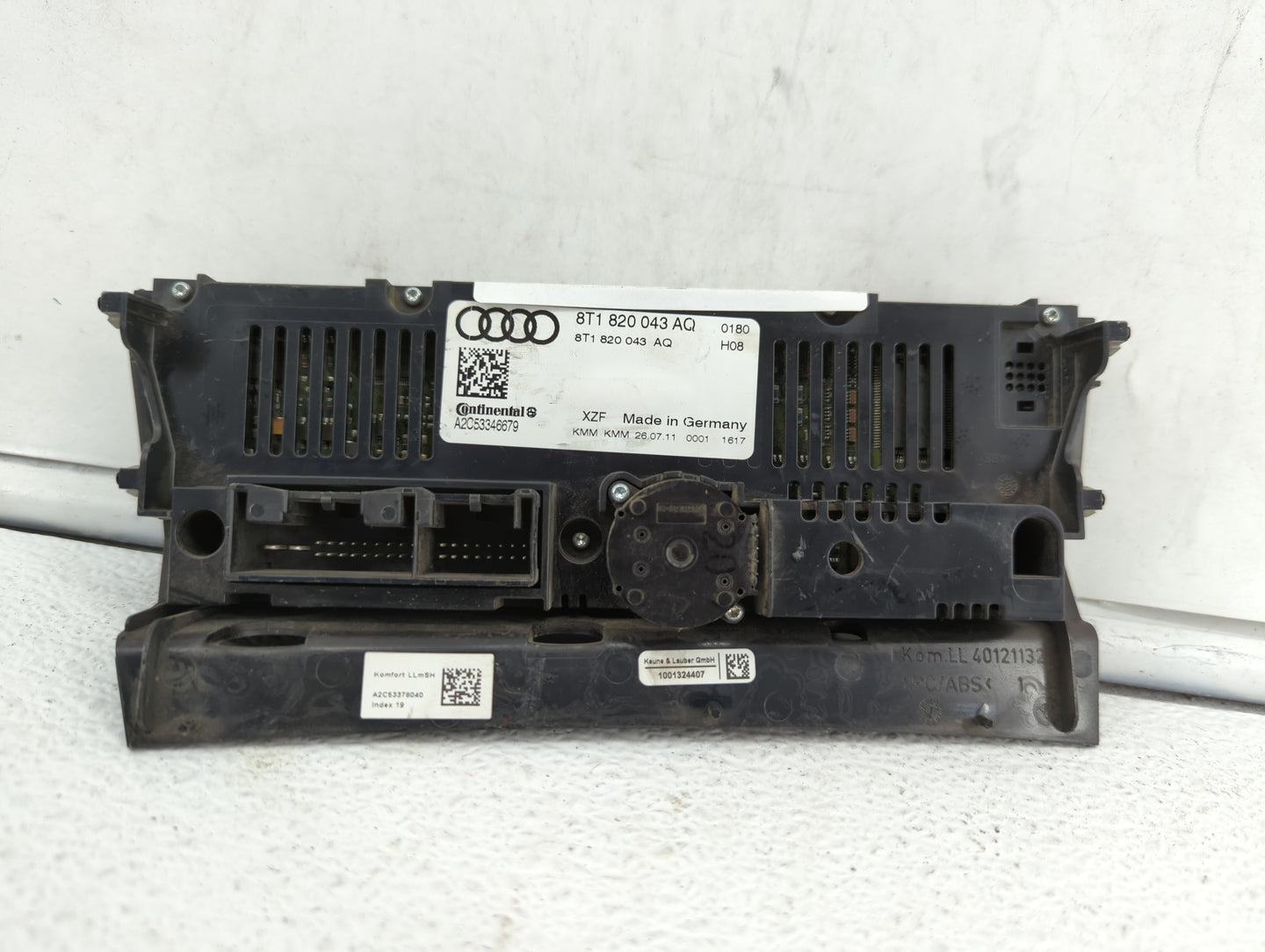 2009-2012 Audi Q5 Climate Control Module Temperature AC/Heater Replacement P/N:8T1 820 043 AA 8T1 820 043 AK Fits OEM Used A