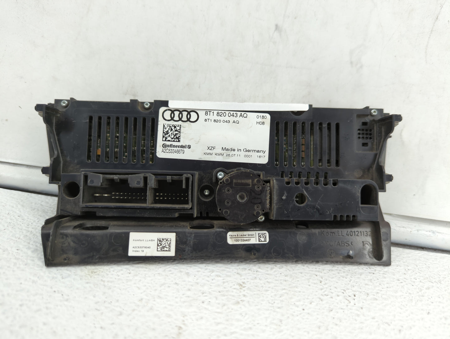 2009-2012 Audi Q5 Climate Control Module Temperature AC/Heater Replacement P/N:8T1 820 043 AA 8T1 820 043 AK Fits OEM Used A