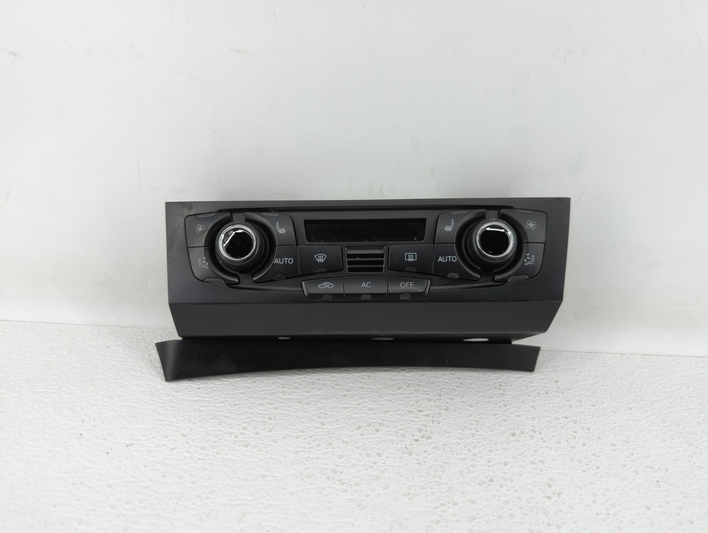 2009-2012 Audi Q5 Climate Control Module Temperature AC/Heater Replacement P/N:8T1 820 403 AK Fits OEM Used Auto Parts - Oem