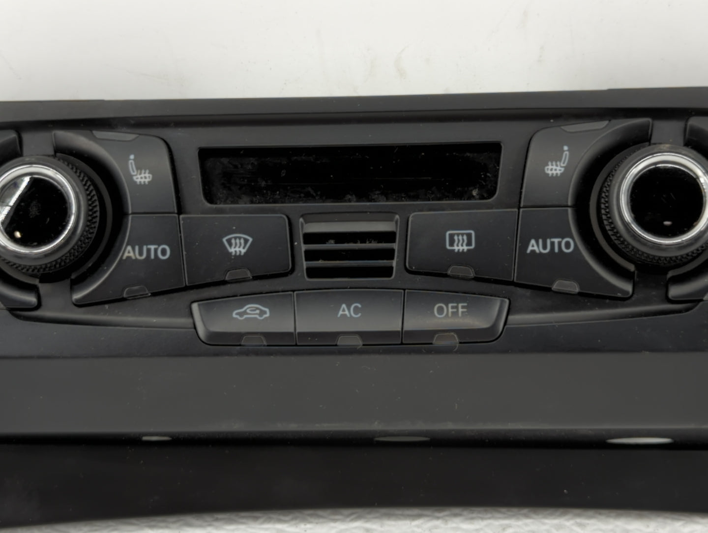 2009-2012 Audi Q5 Climate Control Module Temperature AC/Heater Replacement P/N:8T1 820 403 AK Fits OEM Used Auto Parts - Oem