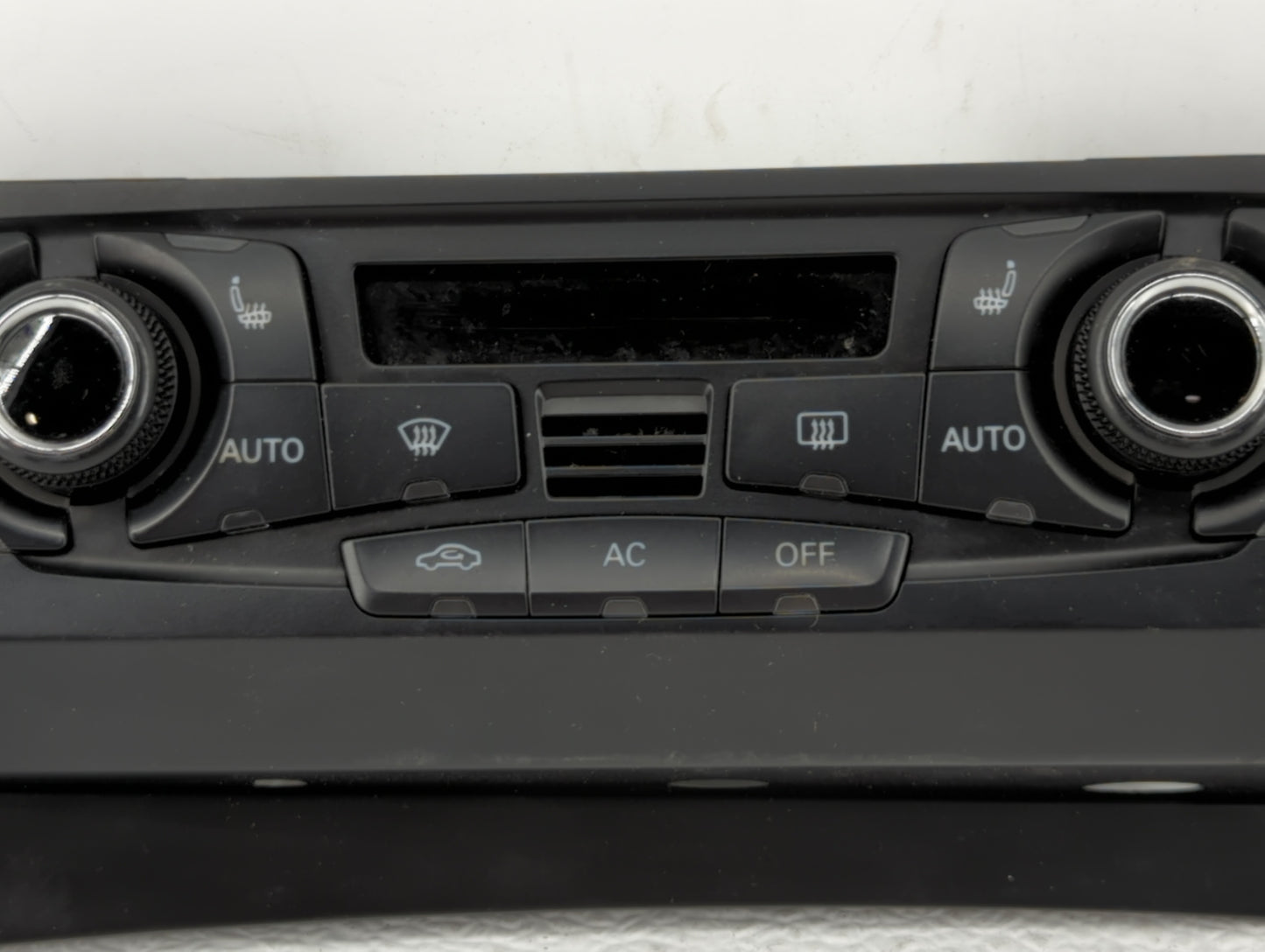 2009-2012 Audi Q5 Climate Control Module Temperature AC/Heater Replacement P/N:8T1 820 403 AK Fits OEM Used Auto Parts - Oem