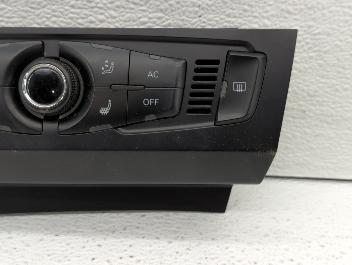 2009-2010 Audi Q5 Climate Control Module Temperature AC/Heater Replacement P/N:8T1 820 043 AN 8T1 820 043 AH Fits OEM Used A