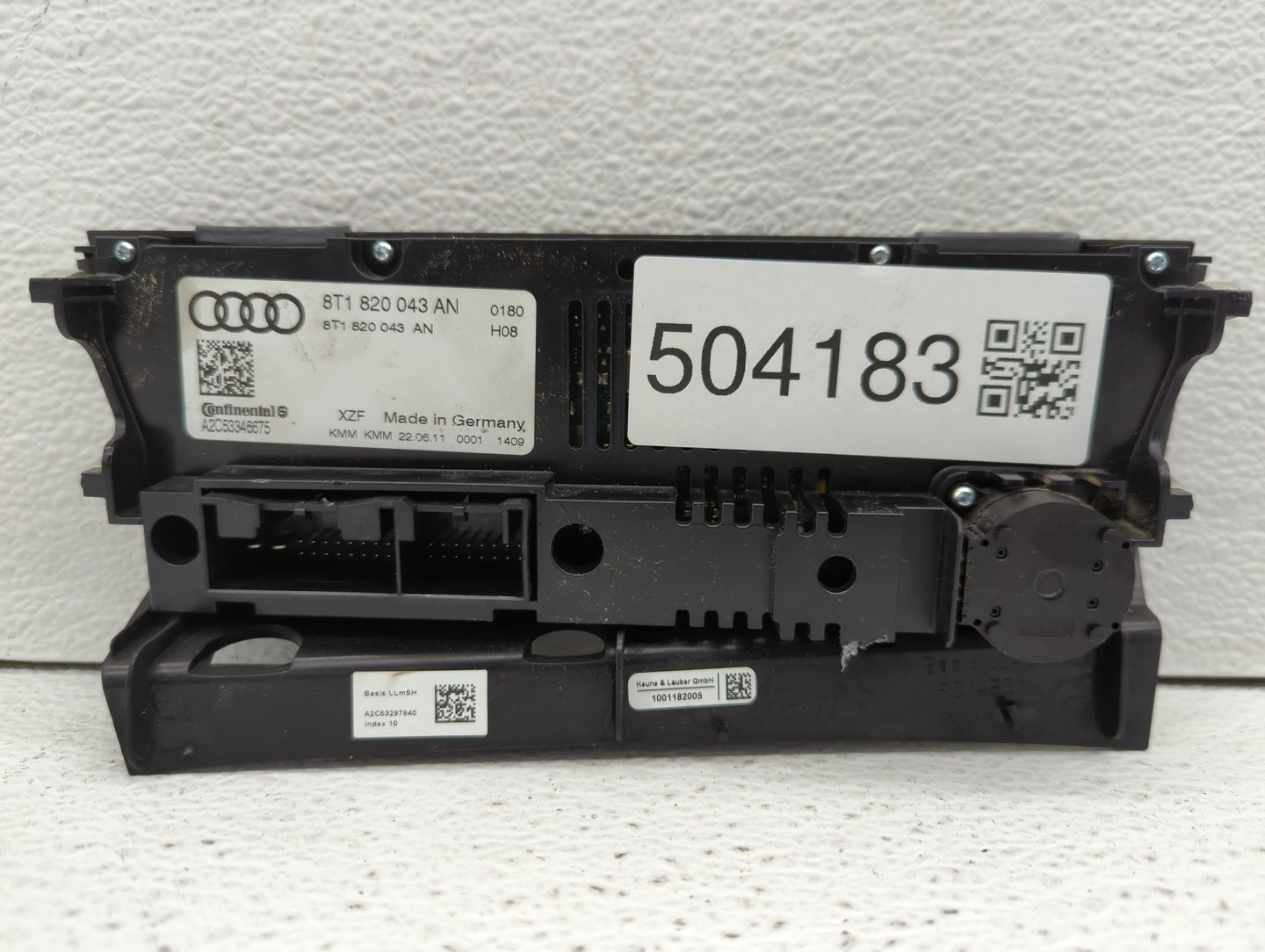 2009-2010 Audi Q5 Climate Control Module Temperature AC/Heater Replacement P/N:8T1 820 043 AN 8T1 820 043 AH Fits OEM Used A
