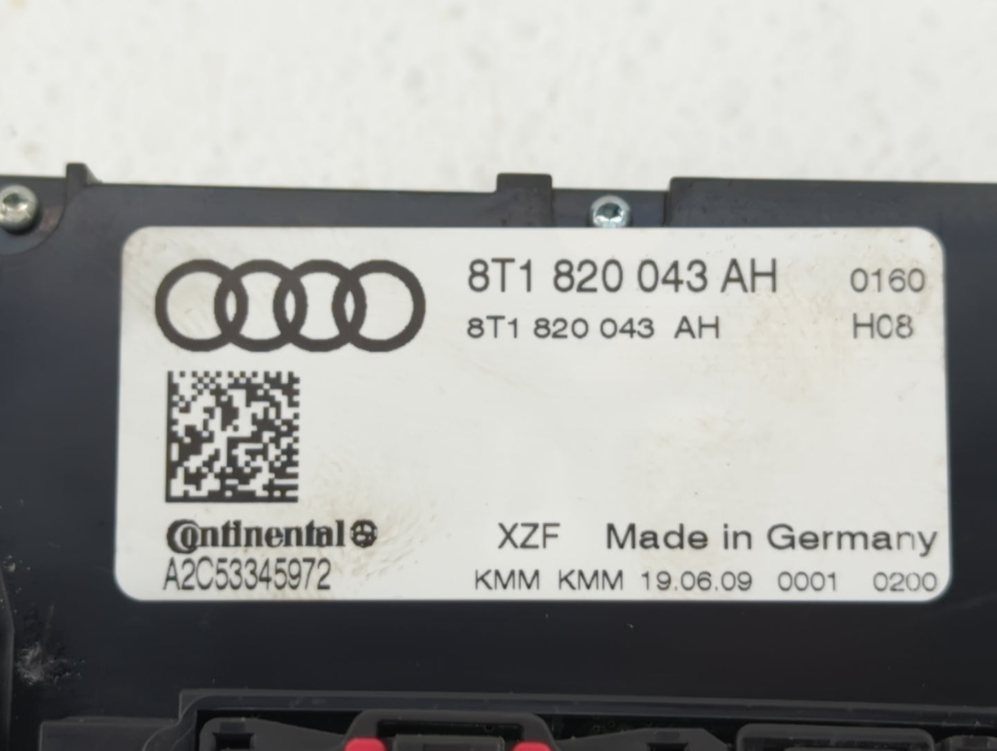 2009-2010 Audi Q5 Climate Control Module Temperature AC/Heater Replacement P/N:8T1 820 043 AH Fits Fits 2008 2009 2010 2011 