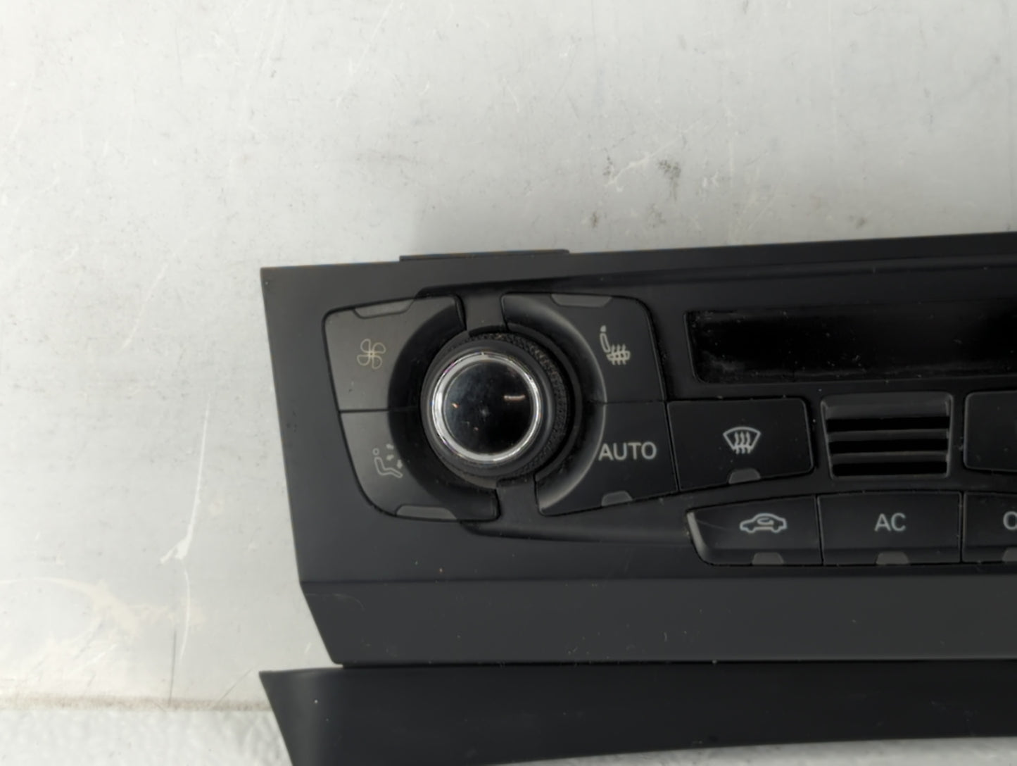 2009-2012 Audi Q5 Climate Control Module Temperature AC/Heater Replacement P/N:08T 820 043 AK Fits OEM Used Auto Parts - Oem