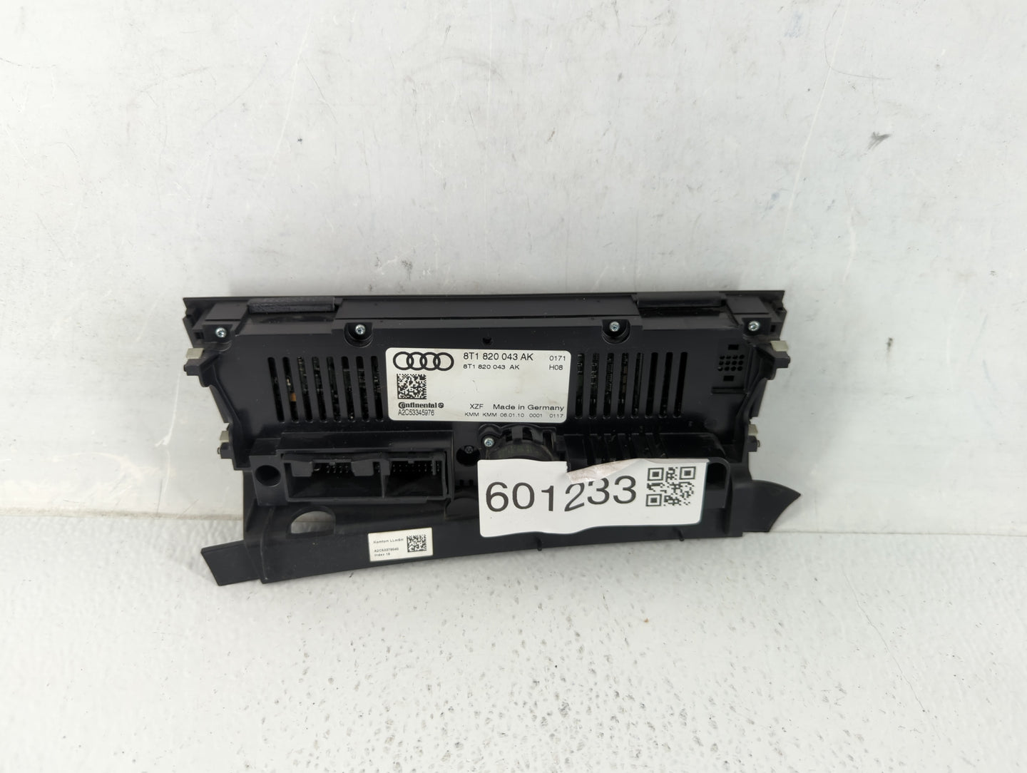 2009-2012 Audi Q5 Climate Control Module Temperature AC/Heater Replacement P/N:08T 820 043 AK Fits OEM Used Auto Parts - Oem