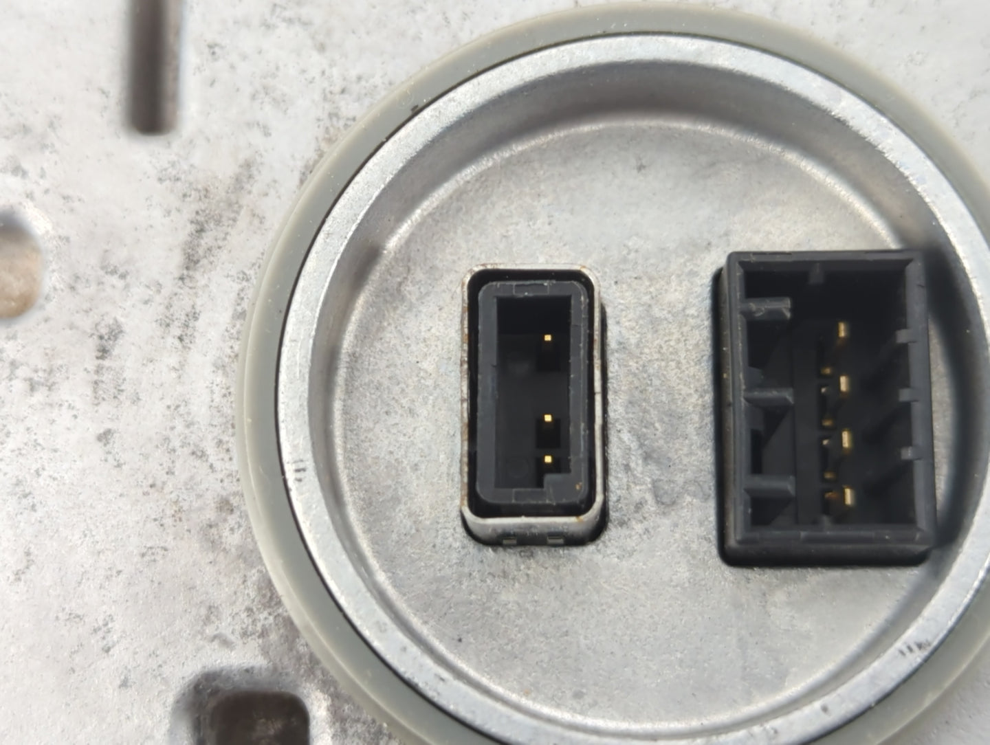 2009-2010 Audi Q5 Headlight Ballast Head Light - Oemusedautoparts1.com