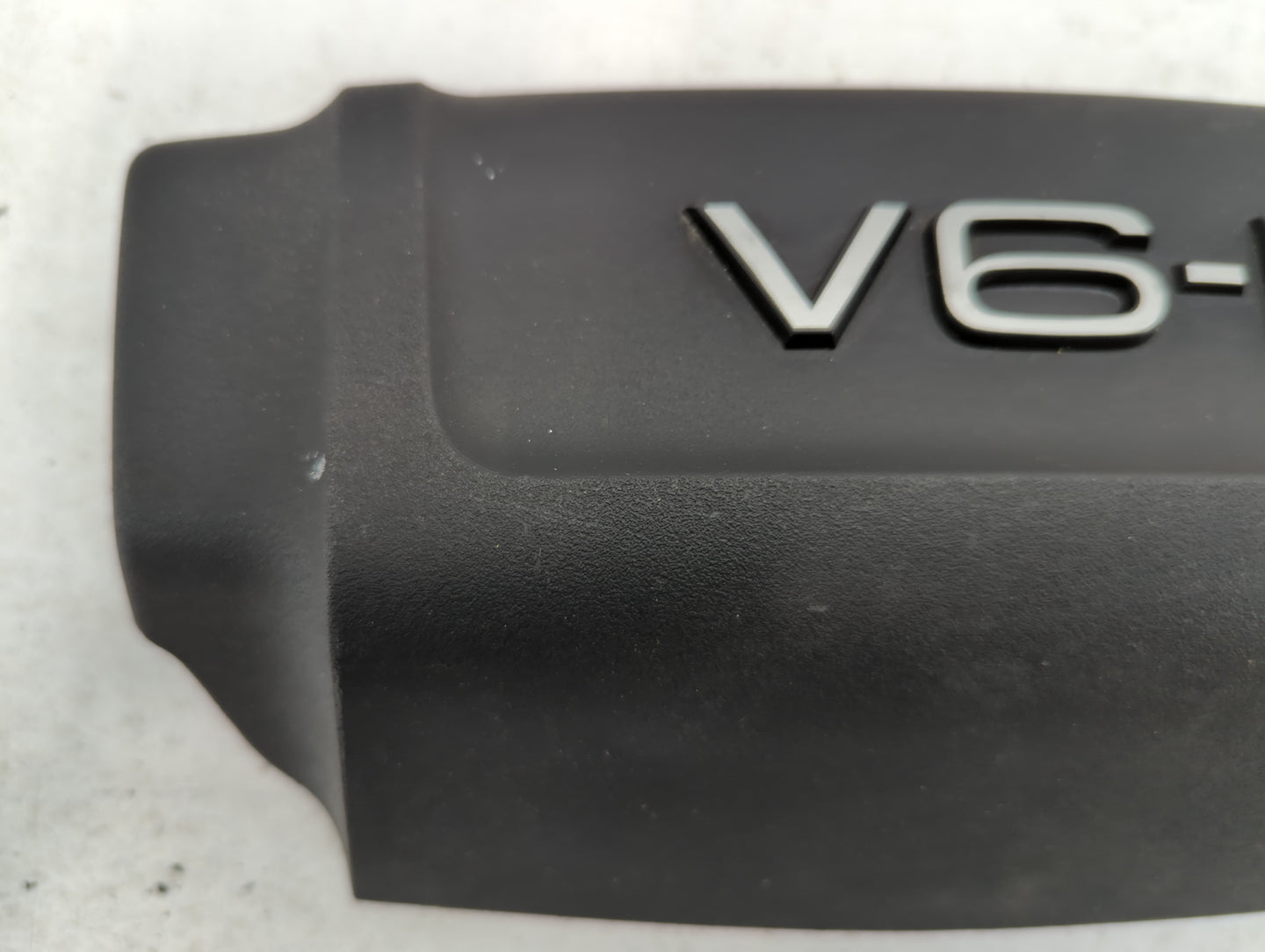 2010 Audi Q5 Engine Cover - Oemusedautoparts1.com