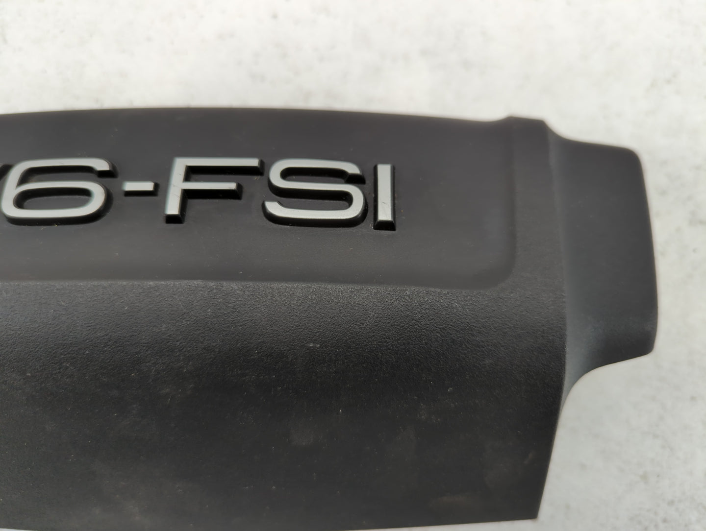 2010 Audi Q5 Engine Cover - Oemusedautoparts1.com