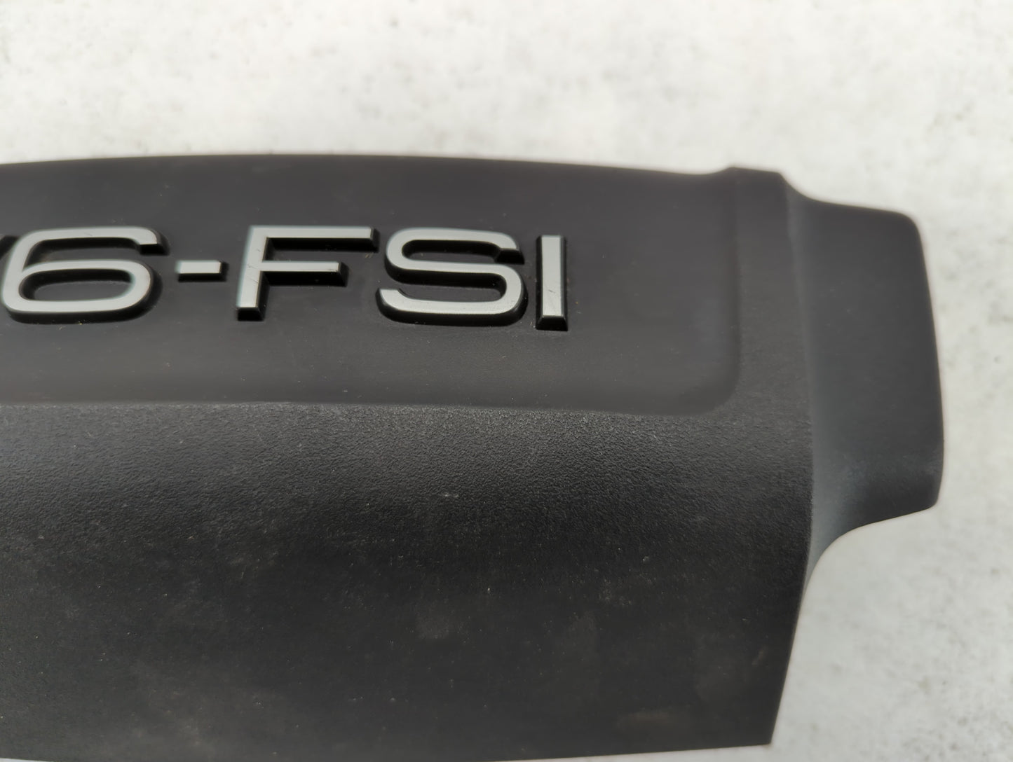 2010 Audi Q5 Engine Cover - Oemusedautoparts1.com