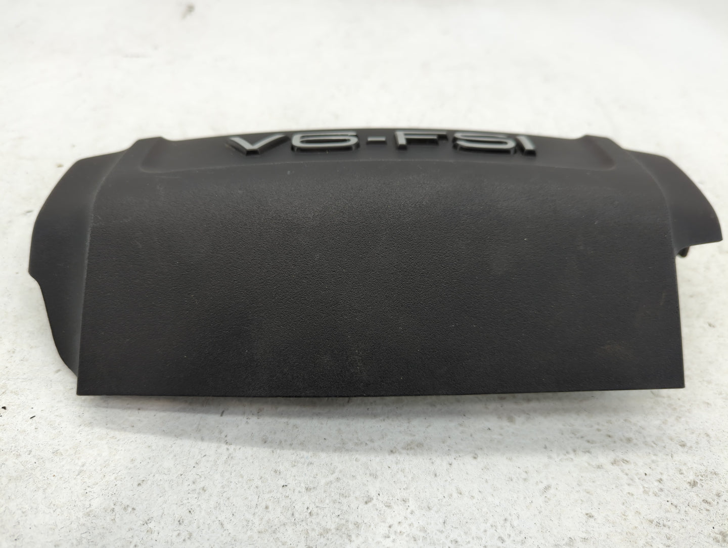 2010 Audi Q5 Engine Cover - Oemusedautoparts1.com