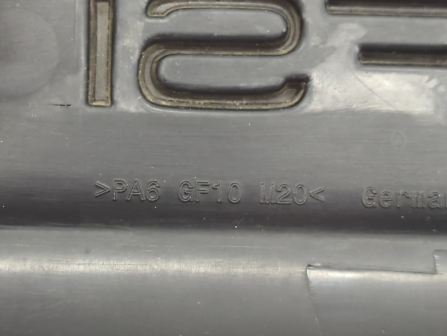 2010 Audi Q5 Engine Cover - Oemusedautoparts1.com