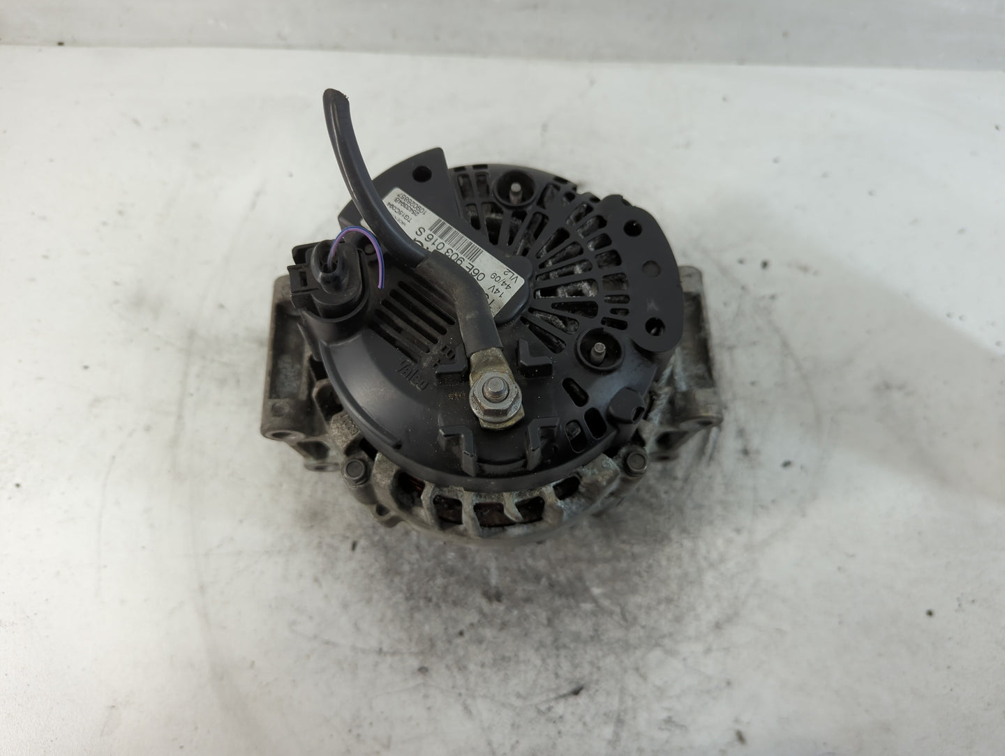 2010 Audi Q5 Alternator Replacement Generator Charging Assembly Engine OEM P/N:06E 903 016 S Fits OEM Used Auto Parts - Oemu