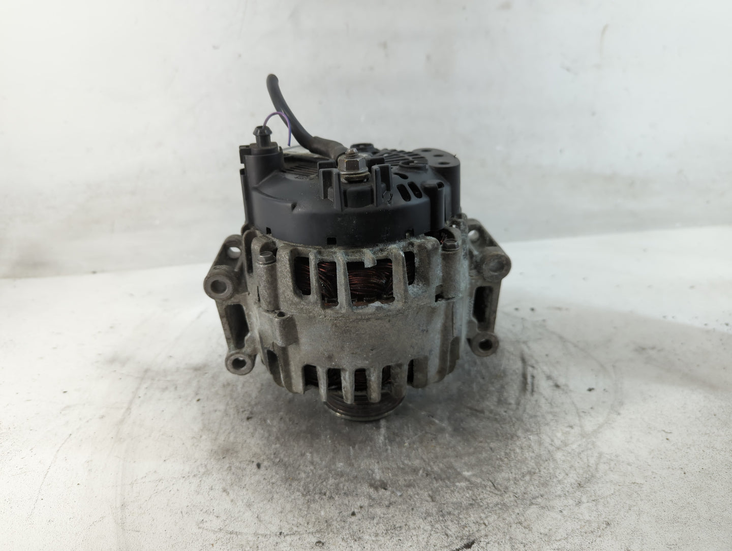 2010 Audi Q5 Alternator Replacement Generator Charging Assembly Engine OEM P/N:06E 903 016 S Fits OEM Used Auto Parts - Oemu