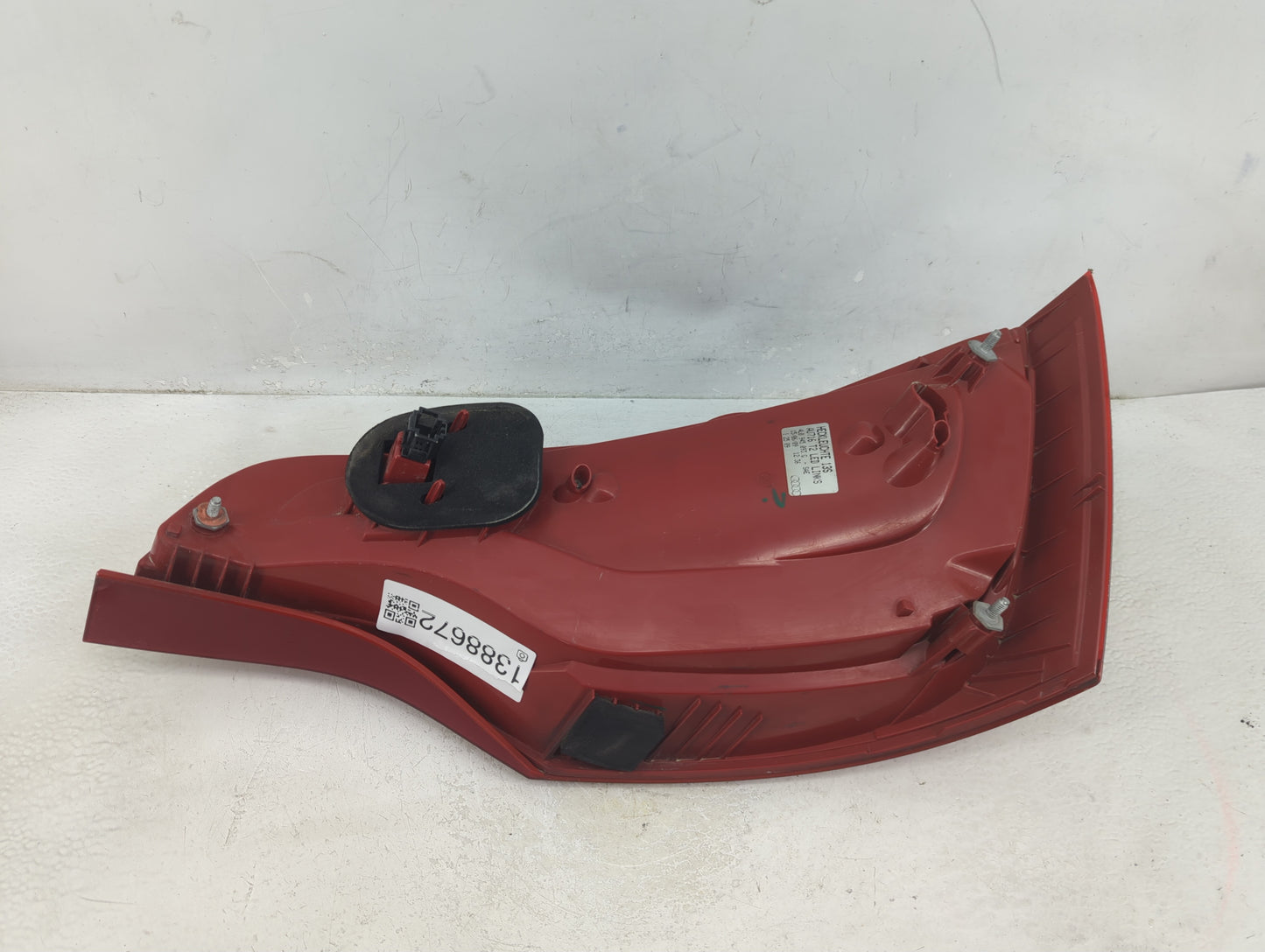 2010-2015 Audi Q7 Tail Light Assembly Driver Left OEM P/N:4L0 945 093 G Fits Fits 2010 2011 2012 2013 2014 2015 OEM Used Aut