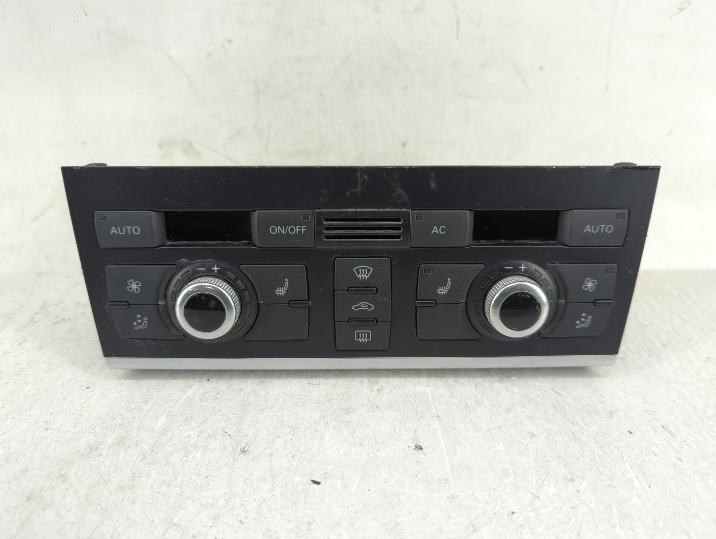 2010-2011 Audi Q7 Climate Control Module Temperature AC/Heater Replacement P/N:4L0 820 043 AB Fits Fits 2010 2011 OEM Used A