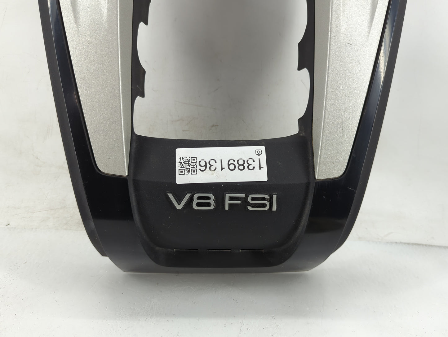 2010 Audi Q7 Engine Cover - Oemusedautoparts1.com